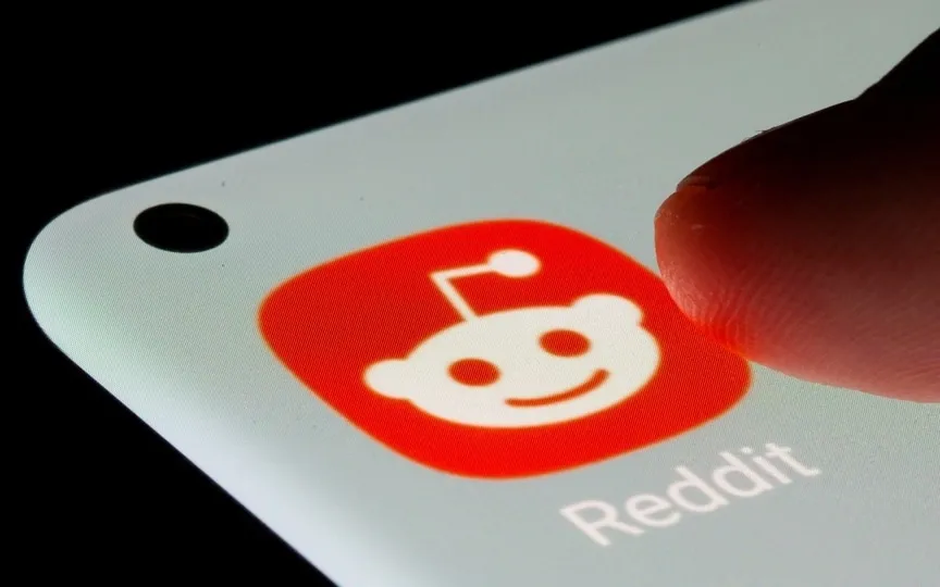 As thousands of subreddits move towards going private, Reddit suffers a massive outage. (REUTERS)