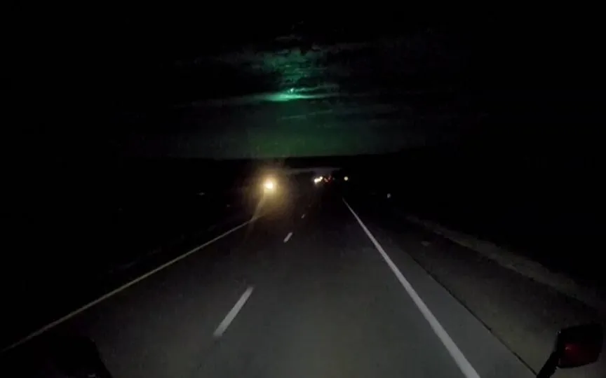 A mesmerizing meteor that streaked across the night sky in the United States, left an indelible mark on those fortunate enough to witness its celestial phenomenon. (BBC)