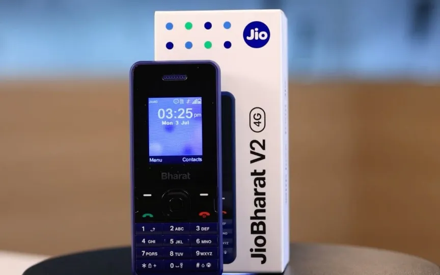 At a price of Rs 999 for the handset along with an additional Rs 123 per month for data plan, JioBharat phone users can watch IPL cricket matches, popular shows like ‘Asur’, ‘Inspector Avinash’ and ‘Rafuchakkar’ among others, thanks to the integrated JioCinema app.