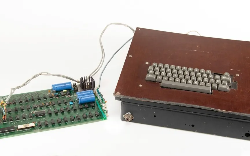 This photo provided by RR Auction shows a vintage Apple computer built in the 1970s and signed by company co-founder Steve Wozniak. (AP)