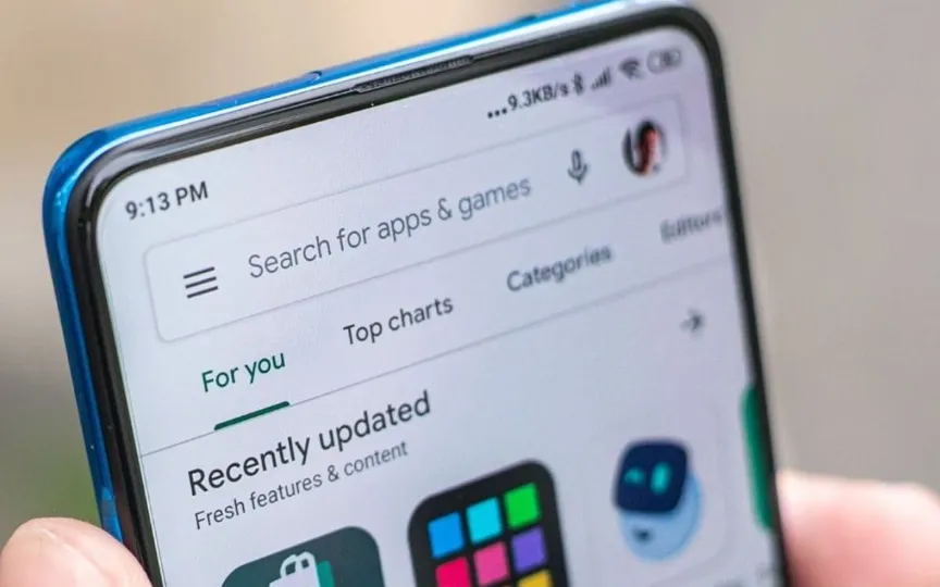 Google will alert users if the sideloaded app poses any threat for their device and block its access to the phone before it causes any damage.