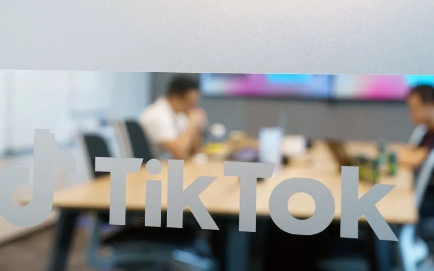 TikTok plans to offer steep holiday discounts in a monthlong campaign beginning in late October, aiming to compete with Amazon and Walmart. (Bloomberg)