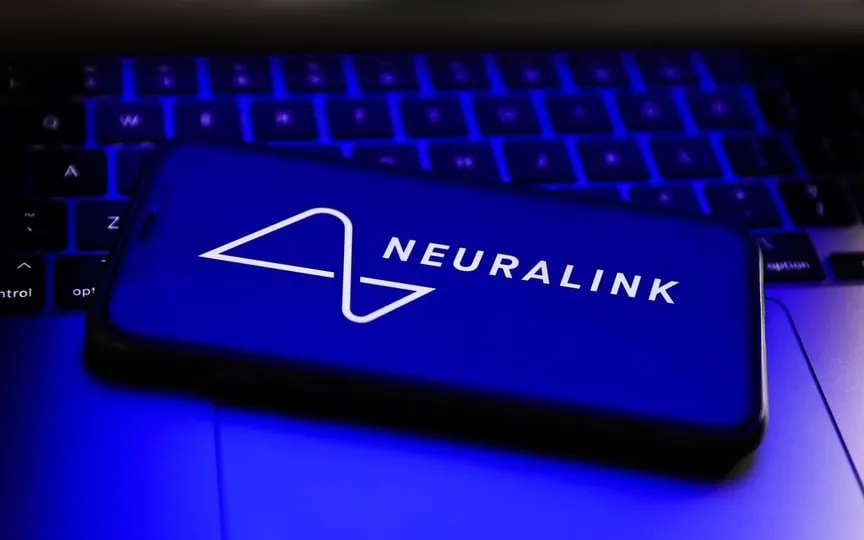 Neuralink aims to plant computer chips in human brains to cure people with quadriplegia and other similar disorders. It is conducting experiments with monkeys for that. (Bloomberg)