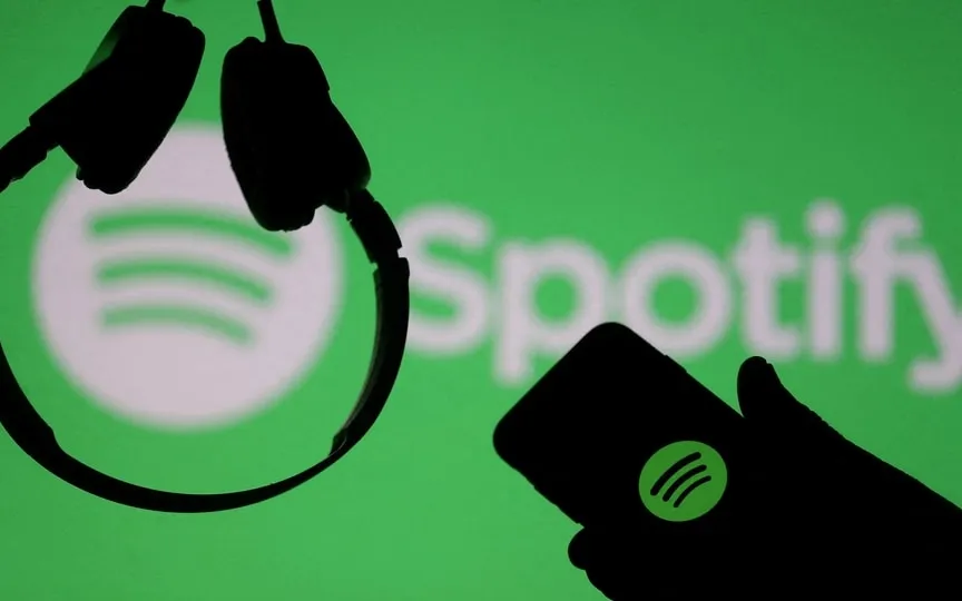 Spotify tests AI voice translation feature for its podcasts. (Dado Ruvic/REUTERS)