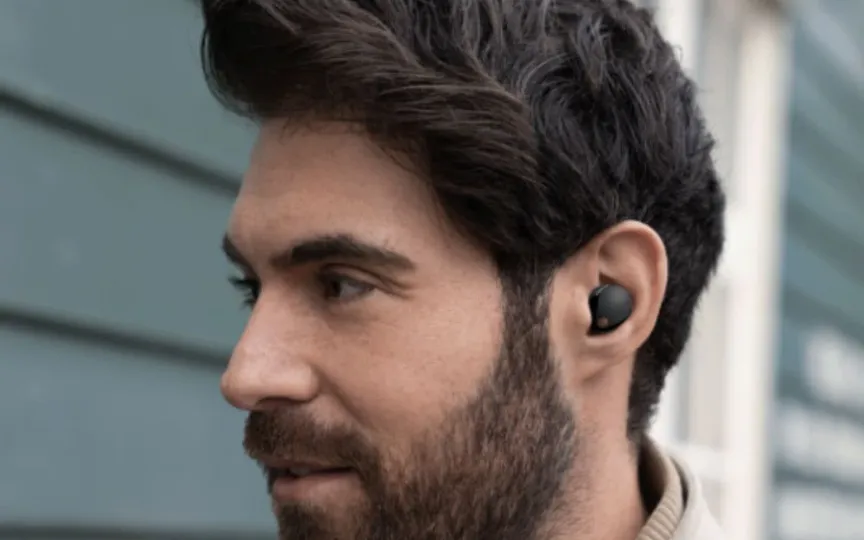 The new Sony WF-1000XM5 earbuds come with better noise cancelling and offer a comfortable fit in the ear.