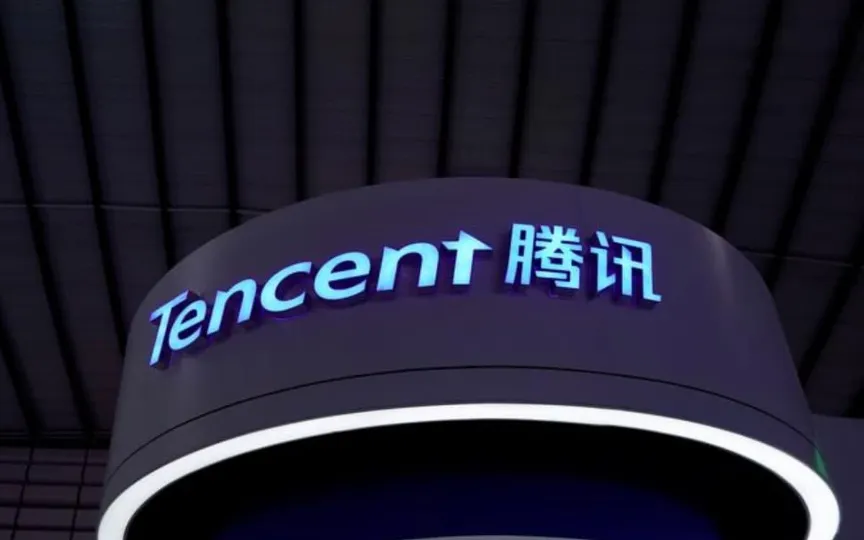 Mobile app stores in China run by Tencent Holdings, Xiaomi and others have started to bar app publishers from launching new apps if they do not make all the disclosures required by authorities.