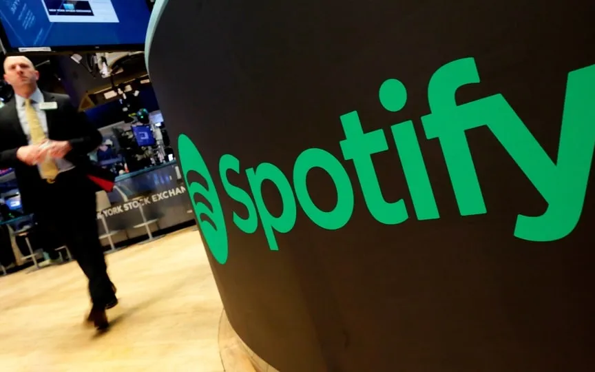 Spotify criticizes Apple's plan to comply with EU's DMA as a farce (AP)