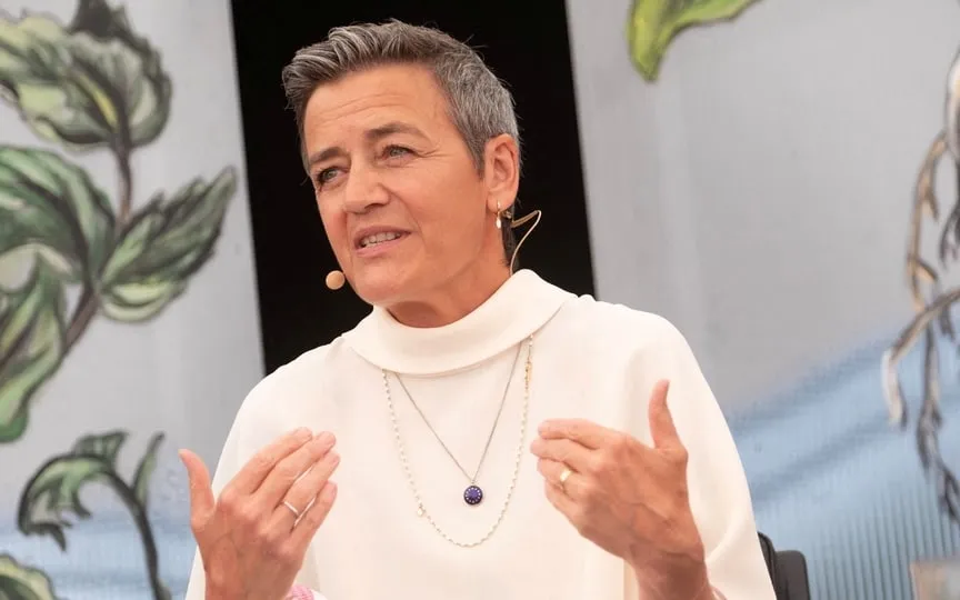 EU competition chief Margrethe Vestager, who will meet top tech bosses California this week, said "it is fundamental that these new markets stay competitive". (via REUTERS)
