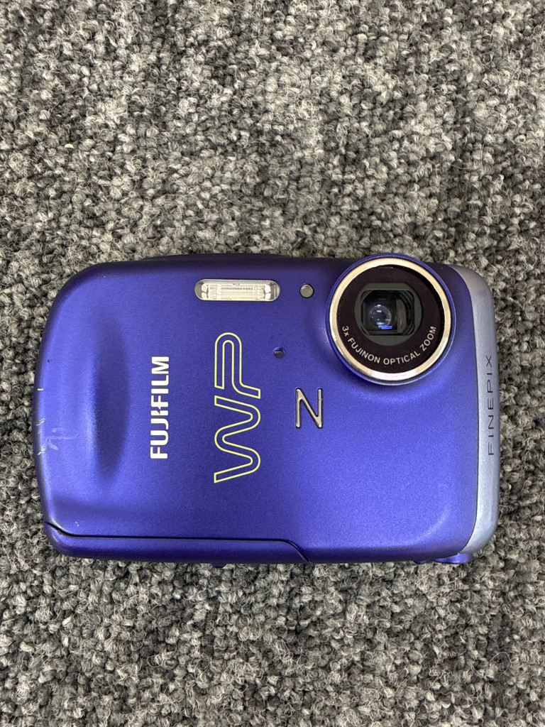 FUJIFILM フジフィルム コンパクトデジタルカメラ FinePix Z33WP 買取