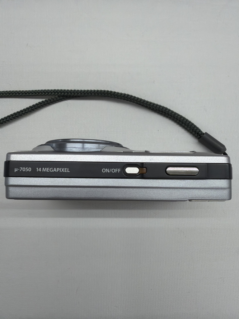 ☆ OLYMPUS μ-7050 オリンパス コンパクトデジタルカメラ 動作未確認