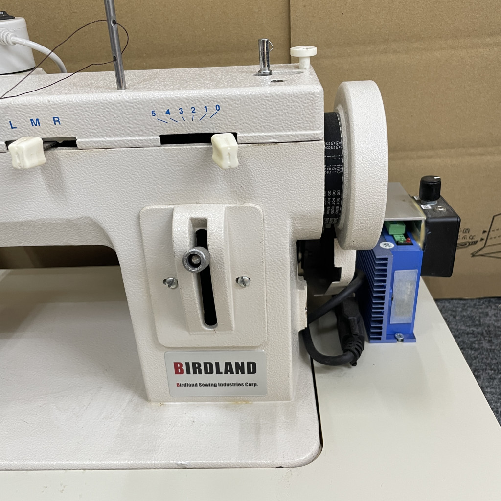 大人気大得価工業用 ミシン BIRDLAND バードランド LEATHER CRAFTER レザー クラフター モーター付 ジャンク その他