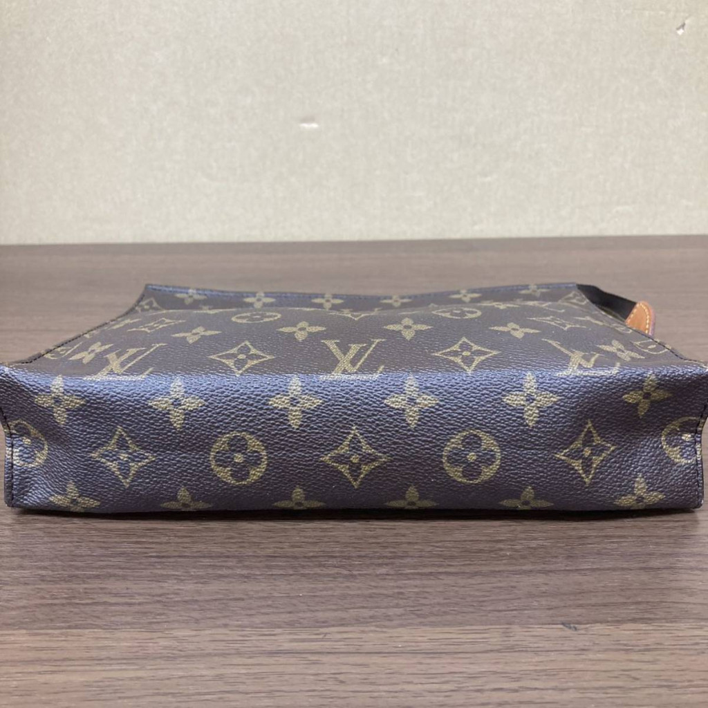 LOUIS VUITTON ルイヴィトン モノグラム ポシェット トワレット LOUIS VUITTON ルイヴィトン モノグラム ポシェット トワレット