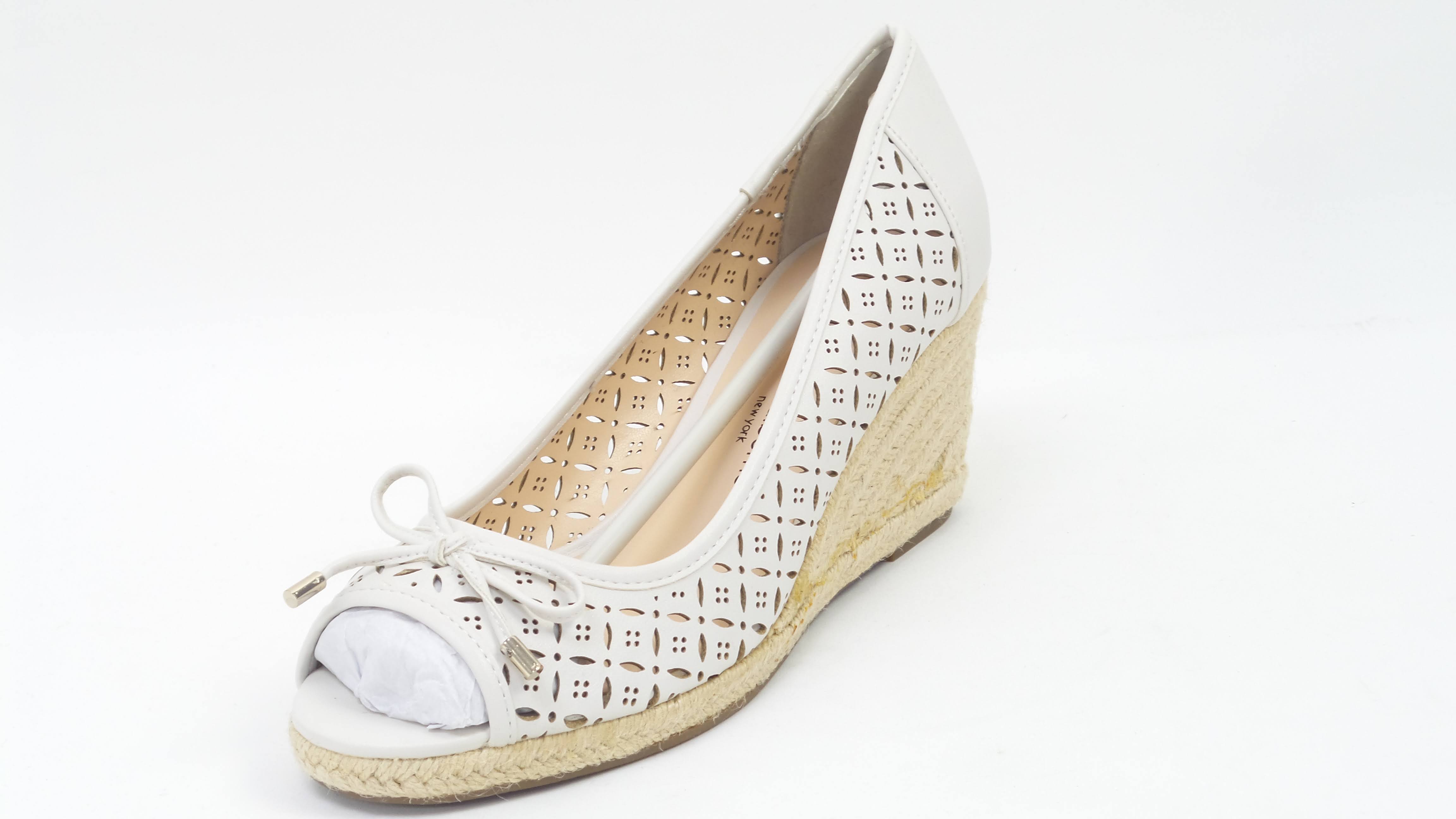 betina 2 perforated wedges