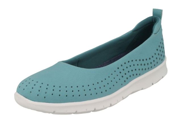 clarks aqua shoes