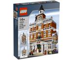 LEGO Town Hall (10224)