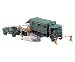 Revell Monty's Caravan/Leyland Retriever & Scout Car (03227)