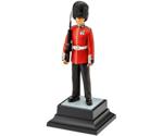 Revell Queen's Guard (02800)