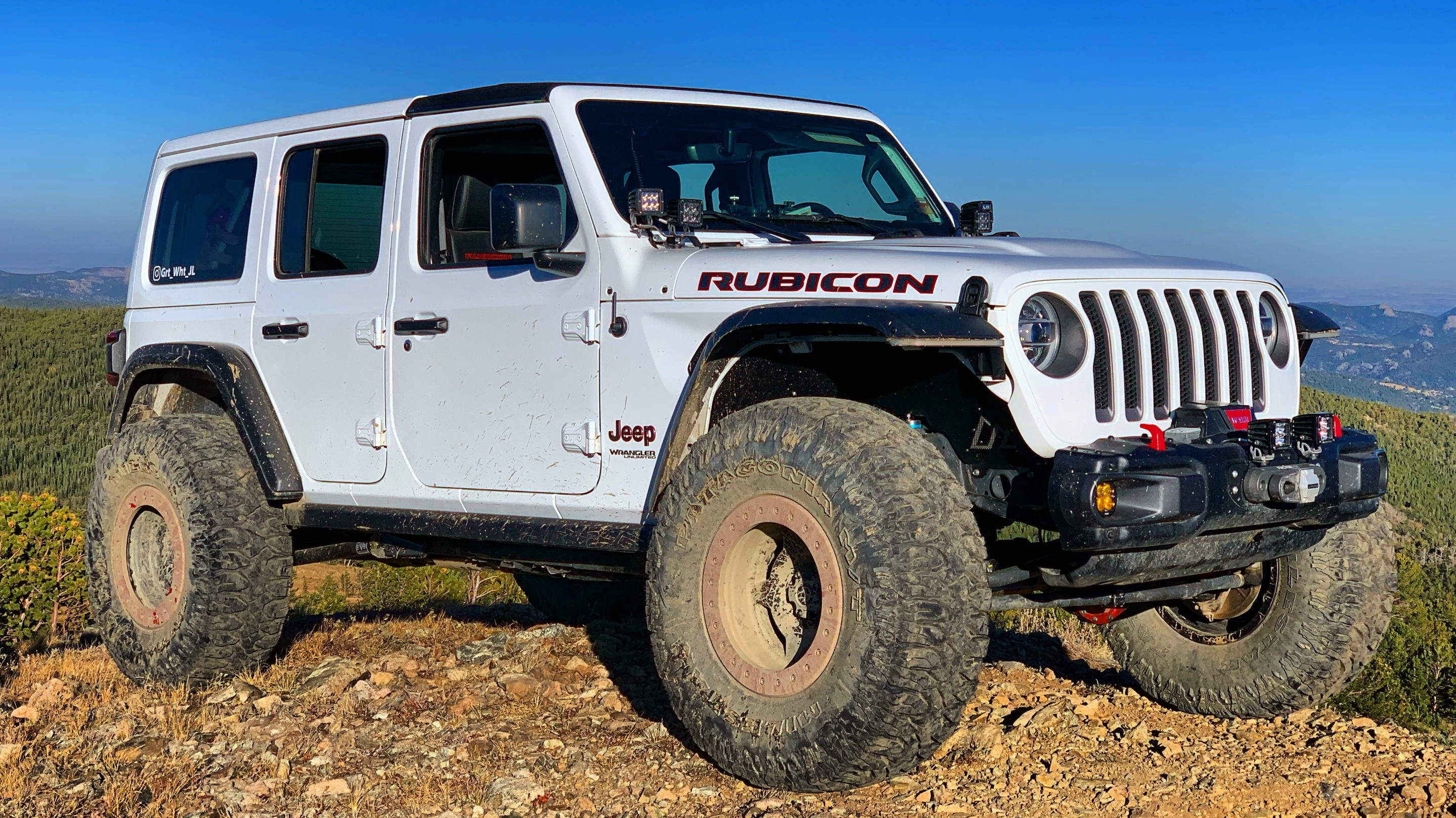 2018 Jeep Wrangler JLU - Great White JL | REVKIT