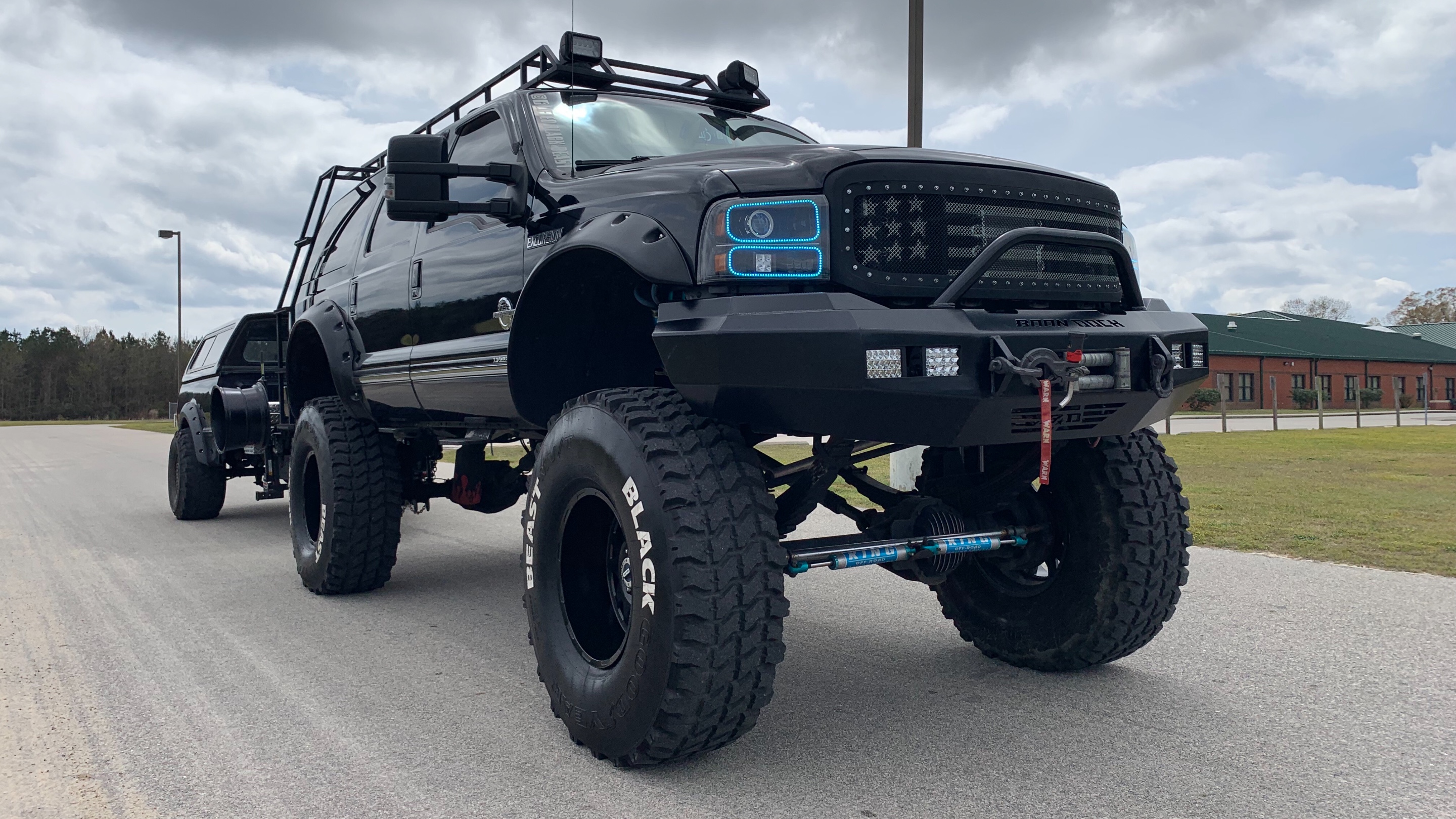 ford excursion lifted black