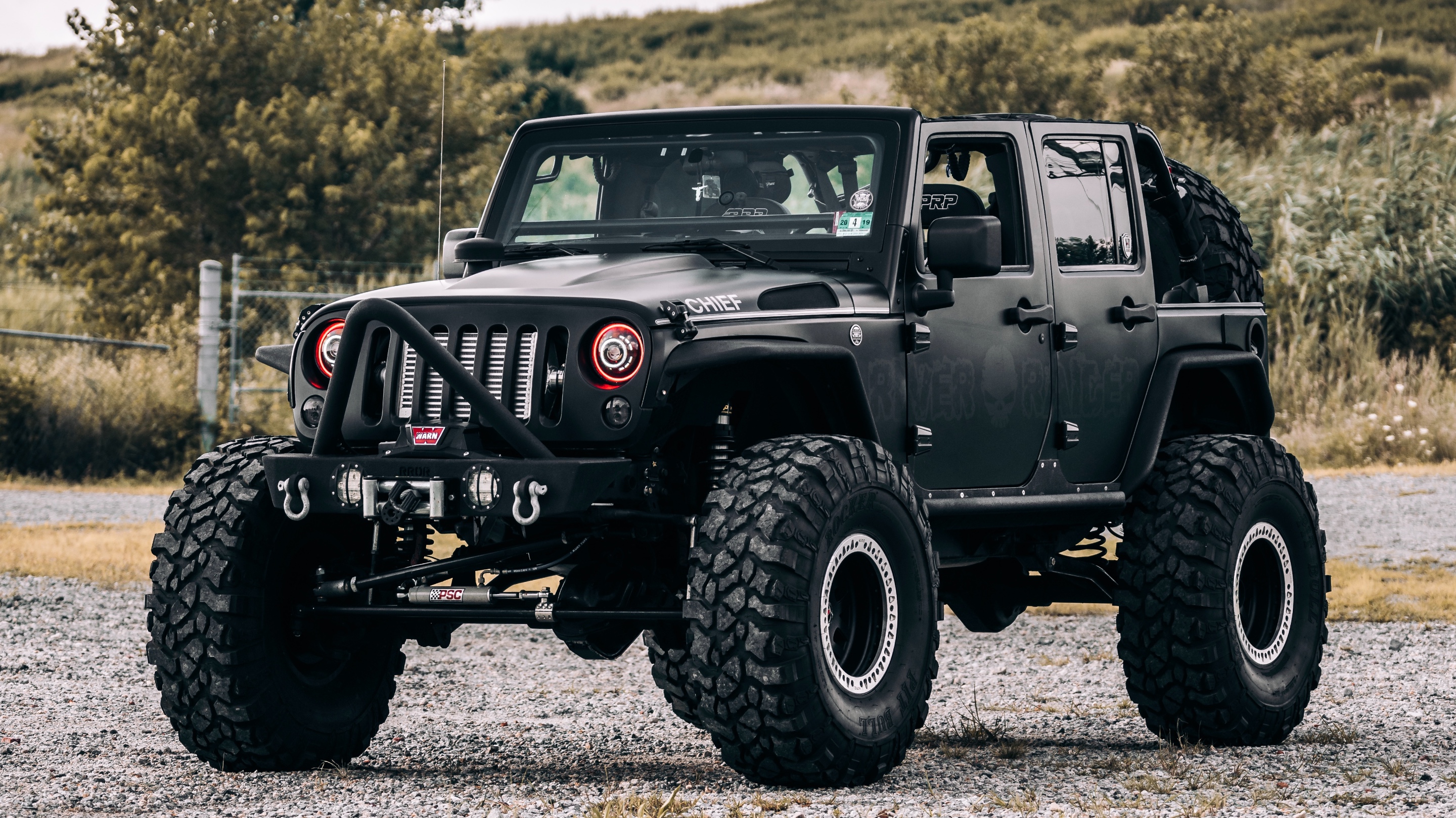 https://storage.googleapis.com/revkit-prod/builds/8d/8d09932f660f2b59d2ac4c8a3ba1c806/2012-jeep-wrangler-jk-unlimited-chief-jk-01.jpeg