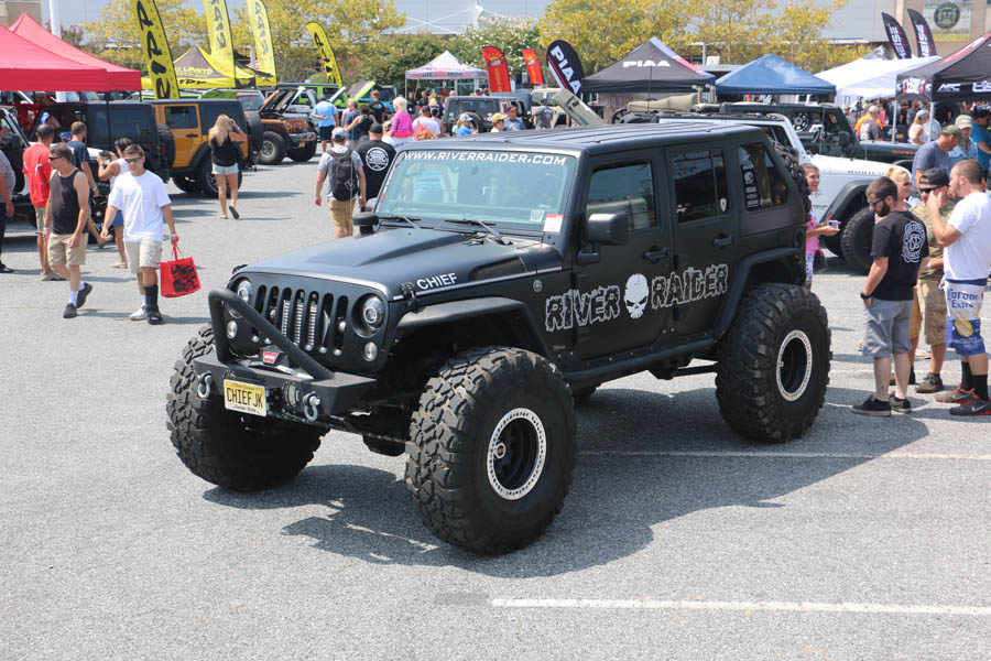 Jeep Launches 2012 'Jeep Arctic Yeti Dig' Sweepstakes