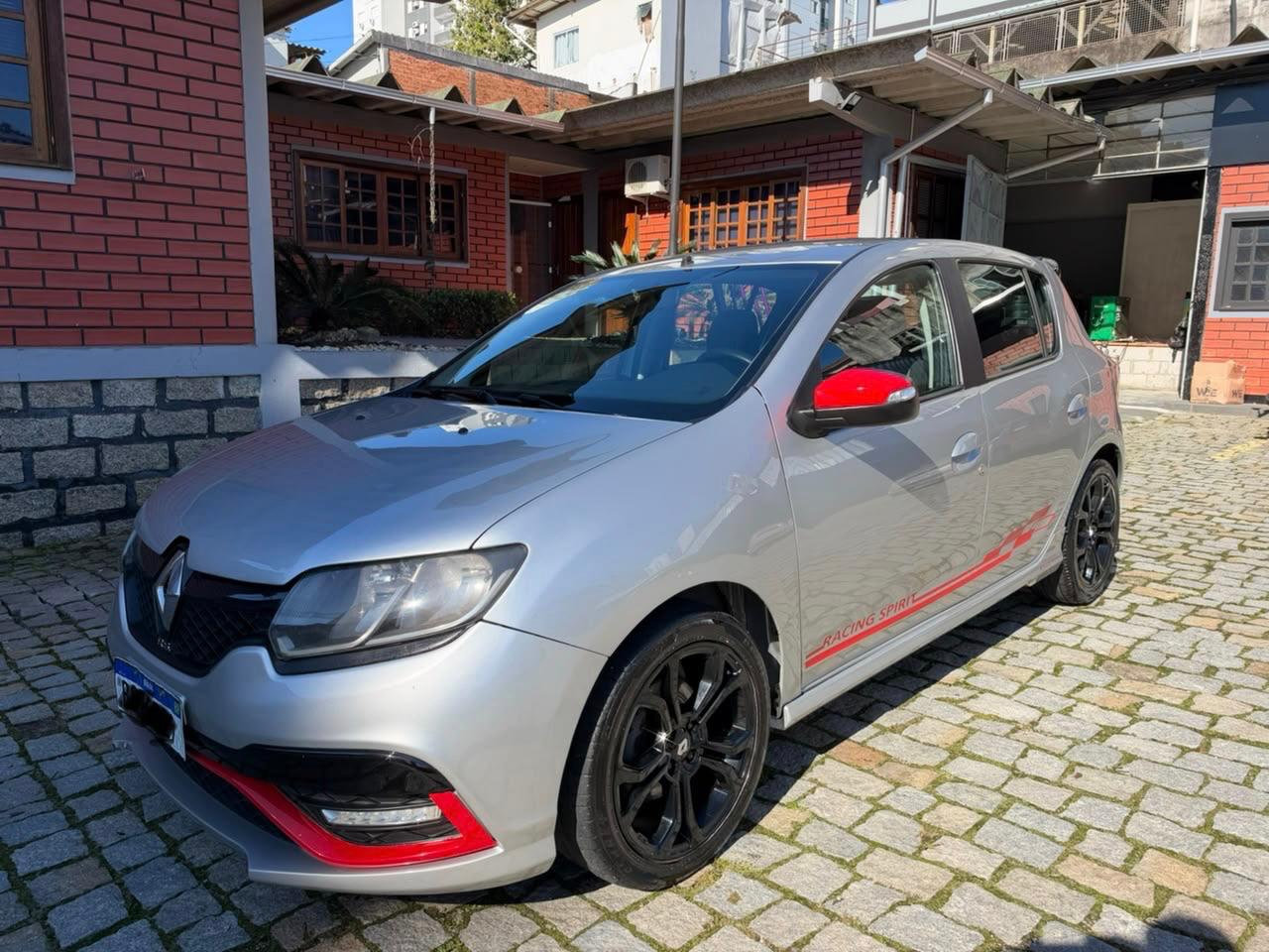 RENAULT SANDERO SPORT RS 2.0 Flex 16V 5p