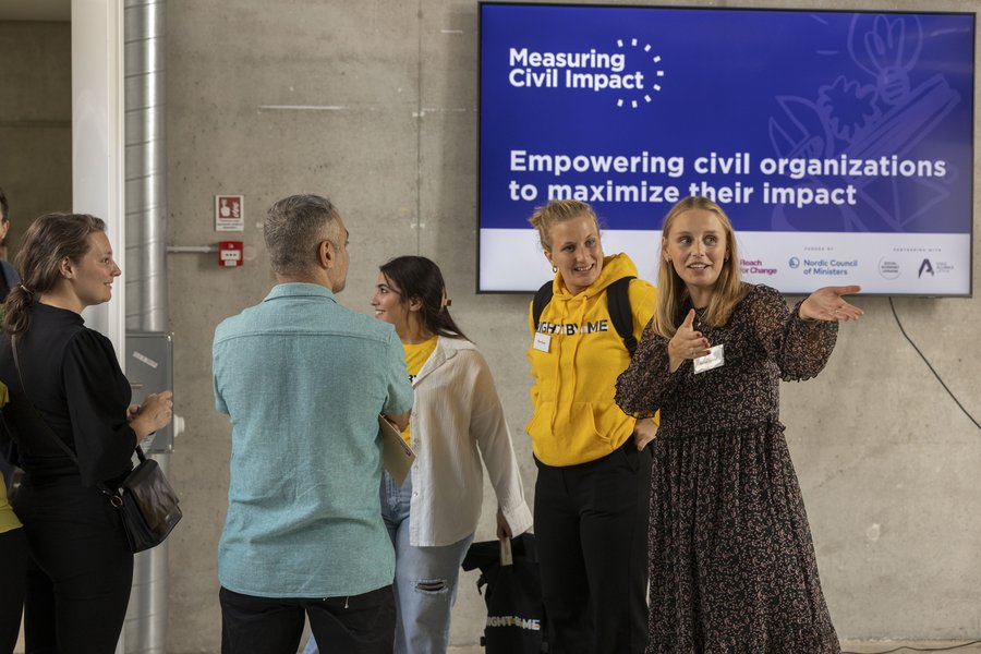Program and Impact Manager Agnes Thunell welcomes participants in an impact management introductory workshop held in Riga in August.