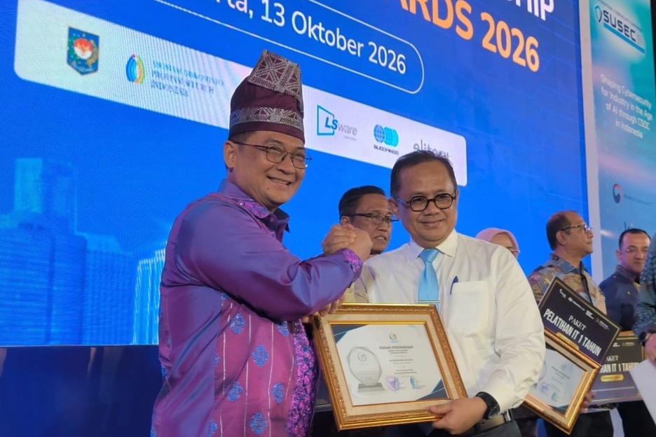 Sekda Riau Raih Peringkat Pertama Kepemimpinan Digital Nasional, Perkuat Fondasi Tata Kelola Pembangunan Berbasis Data