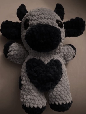 FREE cow plushie: Crochet pattern