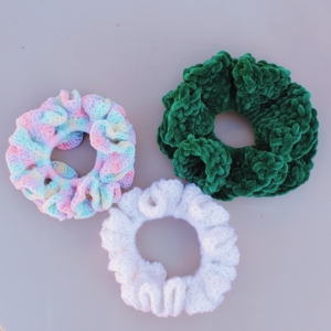 Super Simple Crochet Scrunchie