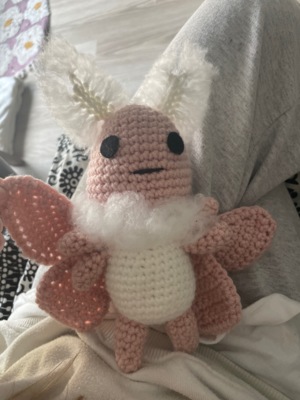 Rosy Maple Moth amigurumi pattern 