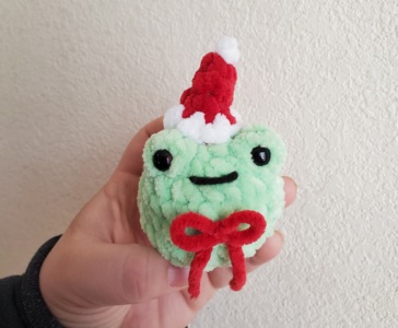 Crochet frog plushie