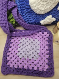 Granny square tote bag