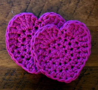 Heart Shaped Face Scrubbies / 3 pack