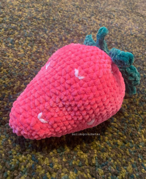 Strawberry Can CoozieCozy: Crochet pattern | Ribblr