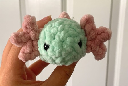 Chubby Crochet Axolotl! (low-sew!)