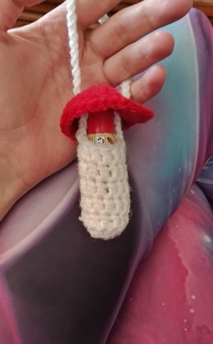 mushroom lipbalm holder