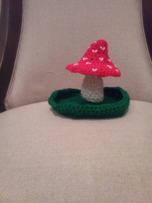 Mushroom jewelry holder