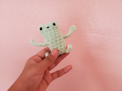 Mini leggy frog