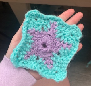 FREE Star Granny Square: Crochet pattern