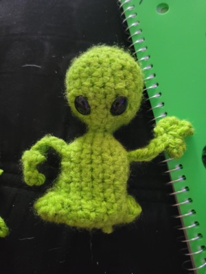 Leggy alien (no-sew)