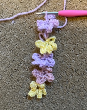 Simple flower chain