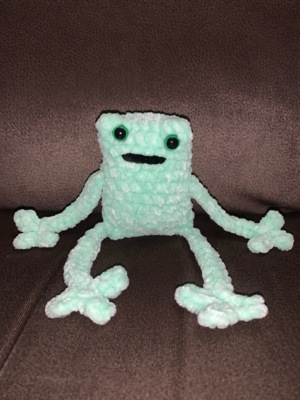 Crochet No-Sew Leggy Froggy