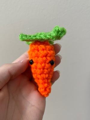 Kawaii mini carrot