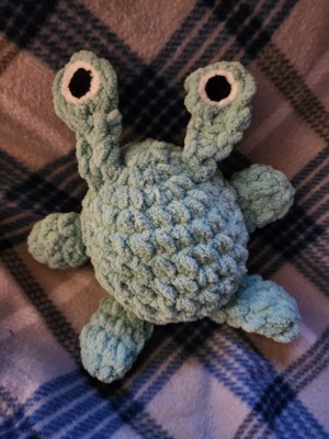 FREE cute alien crochet pattern