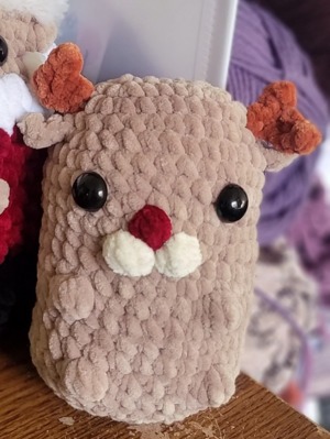 NO-SEW Pill Reindeer