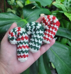 Tiny Candy Cane - 2 options for hook