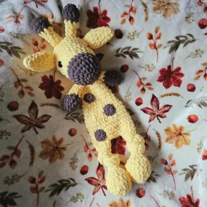 Low-sew Gerry the Giraffe snuggler