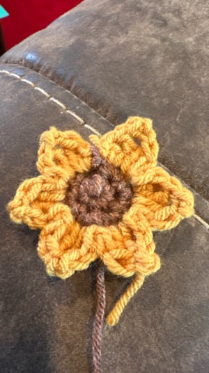 Sunny lil Flower Keyring