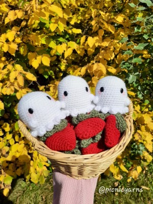 Ghost Amigurumi Pattern - my first pattern!